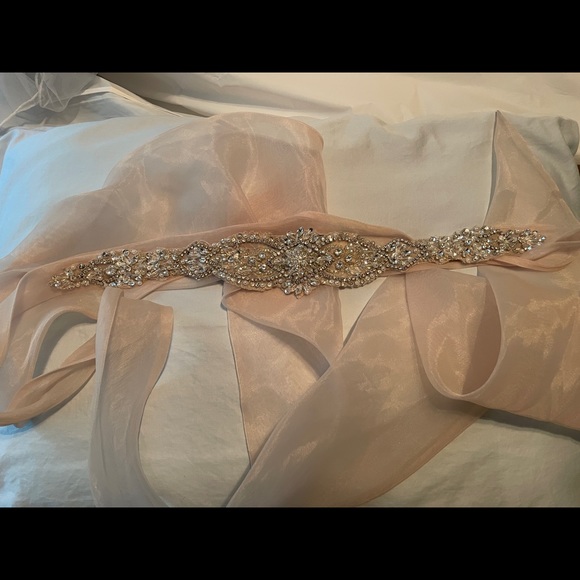 Wedding Dress - Picture 5 of 6